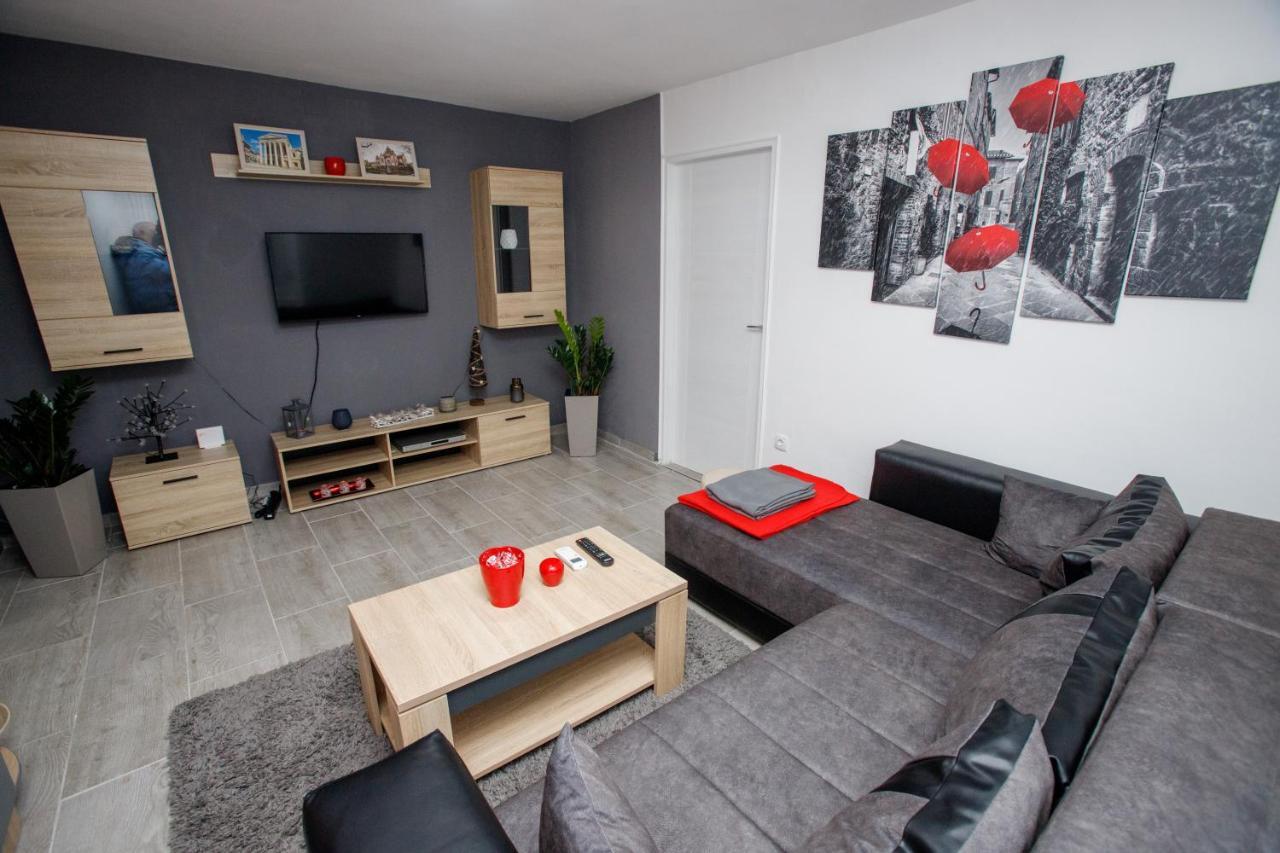 7 Days Premium Apartment Subotica Eksteriør bilde